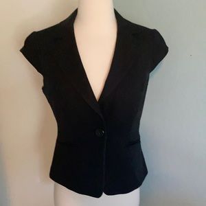 Ann Taylor lined cap sleeved jacket